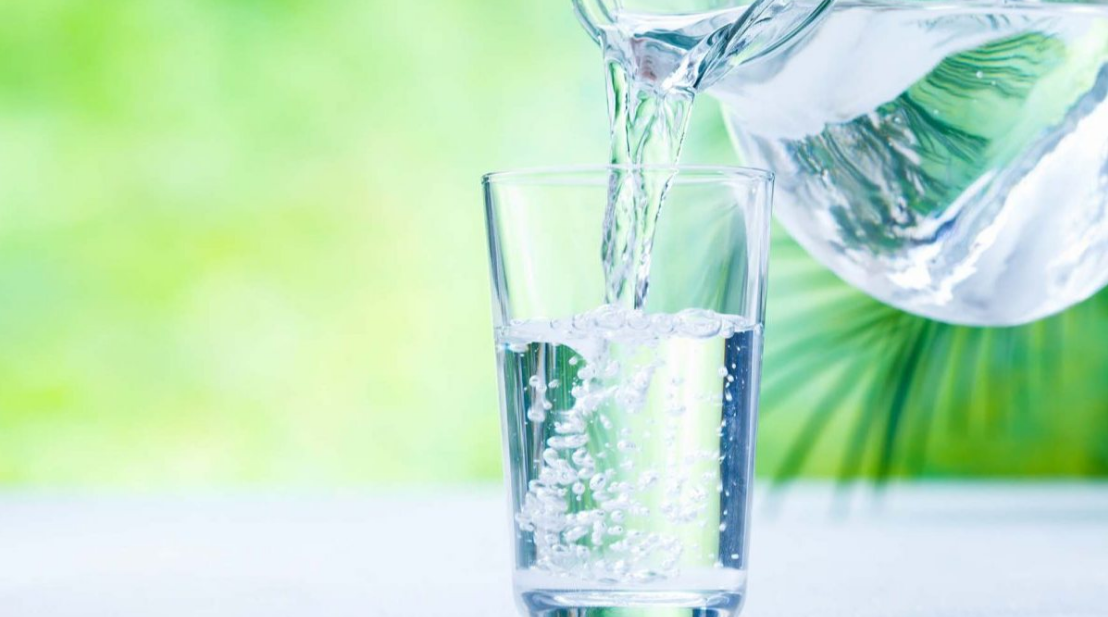 Su İçmenin Sağlığa Faydaları ve Önemi Nedir