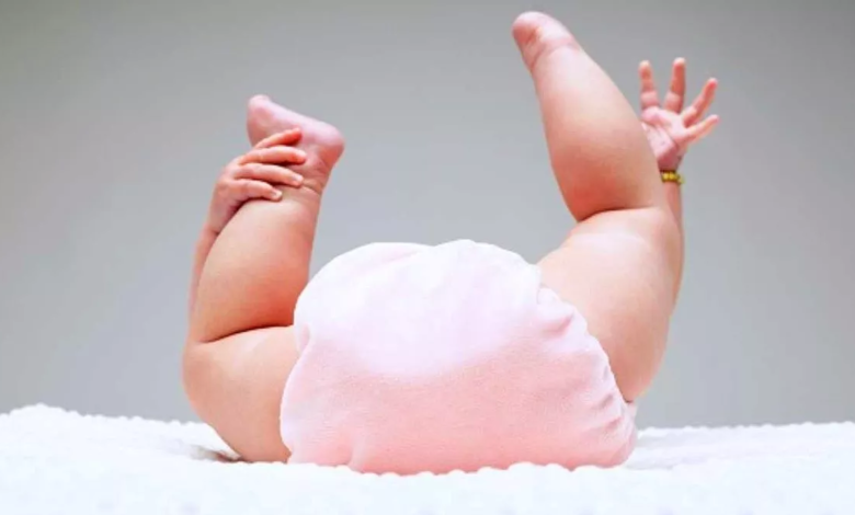 Bebeklerde Bez Bağlama Tekniği Nasıl Olur1